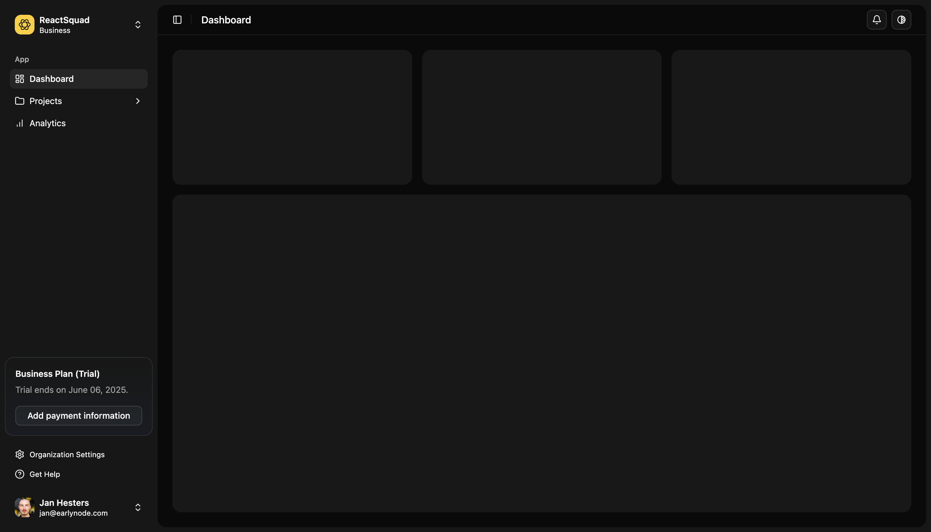 App screenshot (dark)